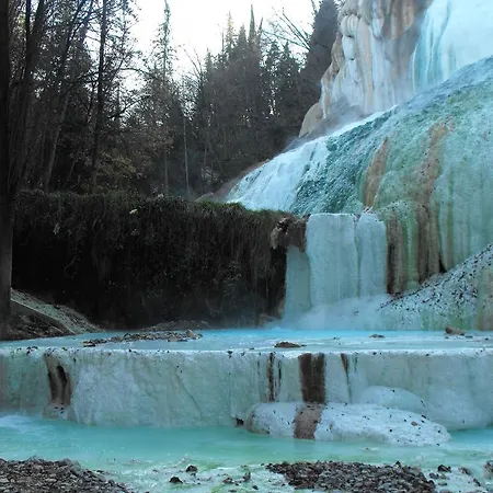 Finestra Della Val D'orcia Apartamento